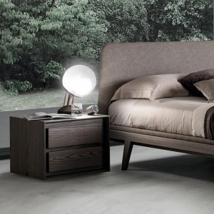 Skandinavisk antik stil träskåp av hög kvalitet